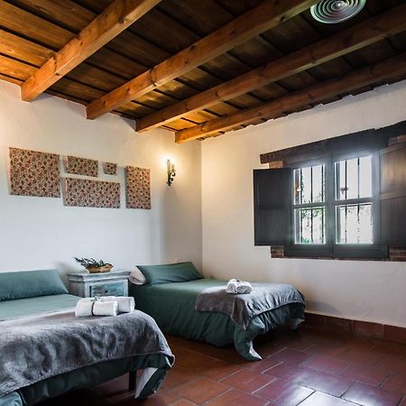 El Pueblo De Leo Hotell Badajoz Exteriör bild