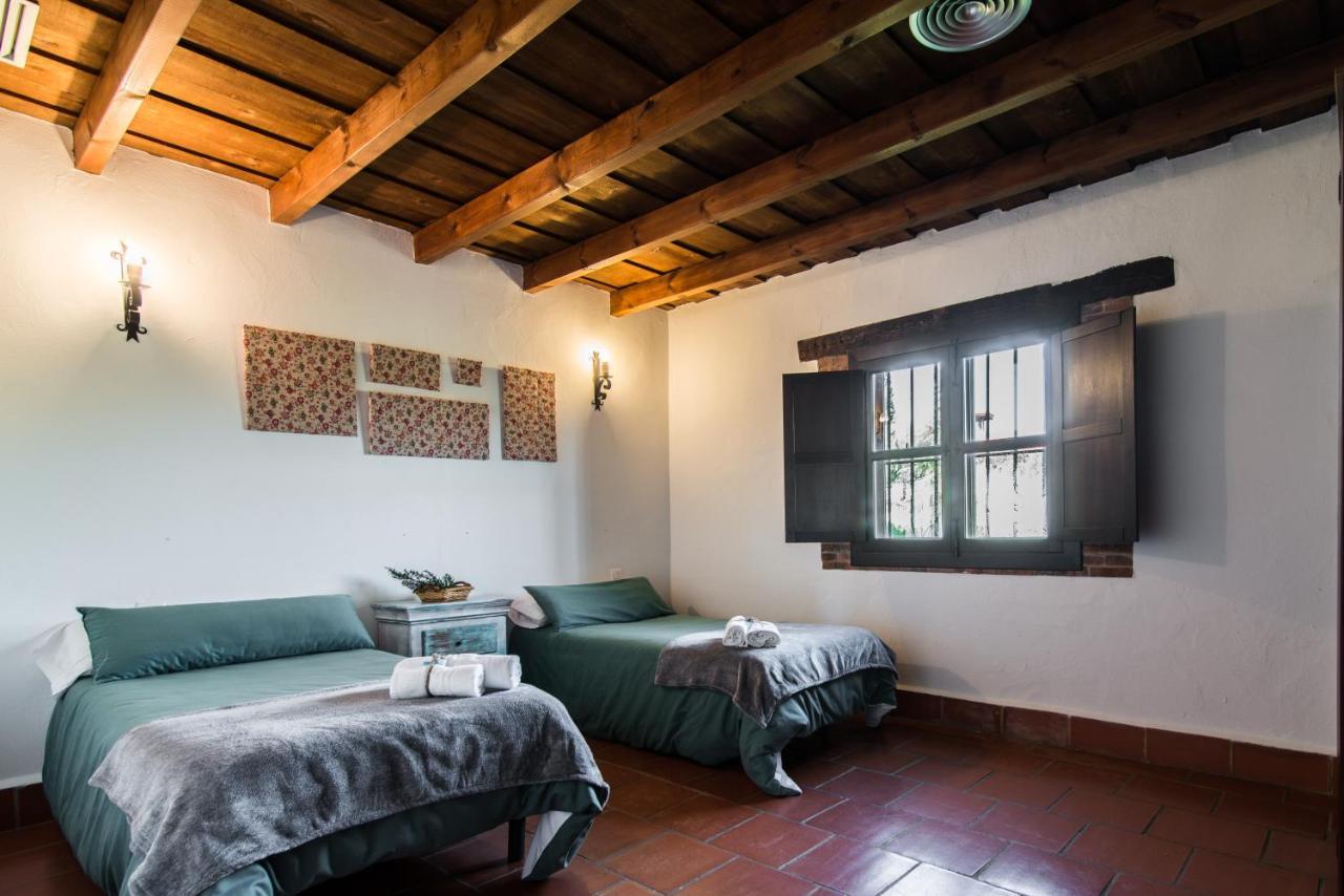 El Pueblo De Leo Hotell Badajoz Exteriör bild