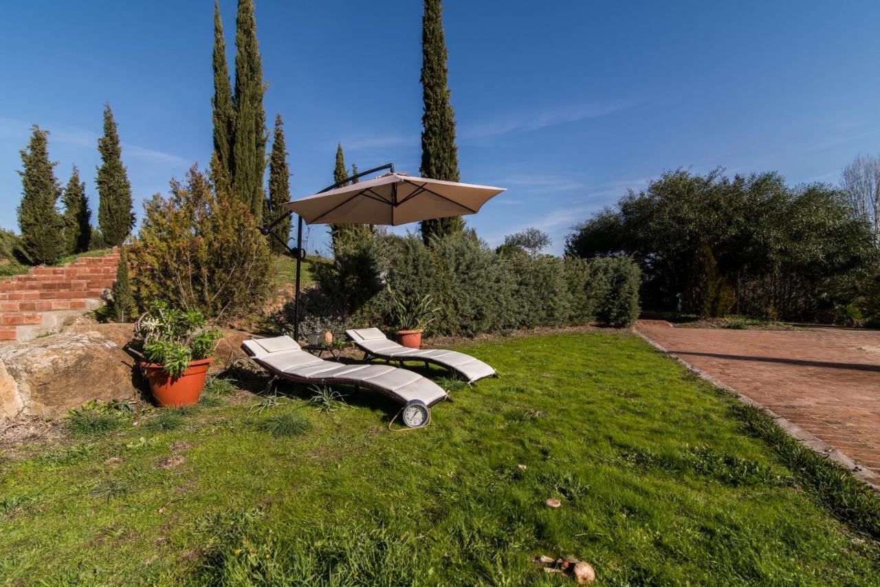 El Pueblo De Leo Hotell Badajoz Exteriör bild
